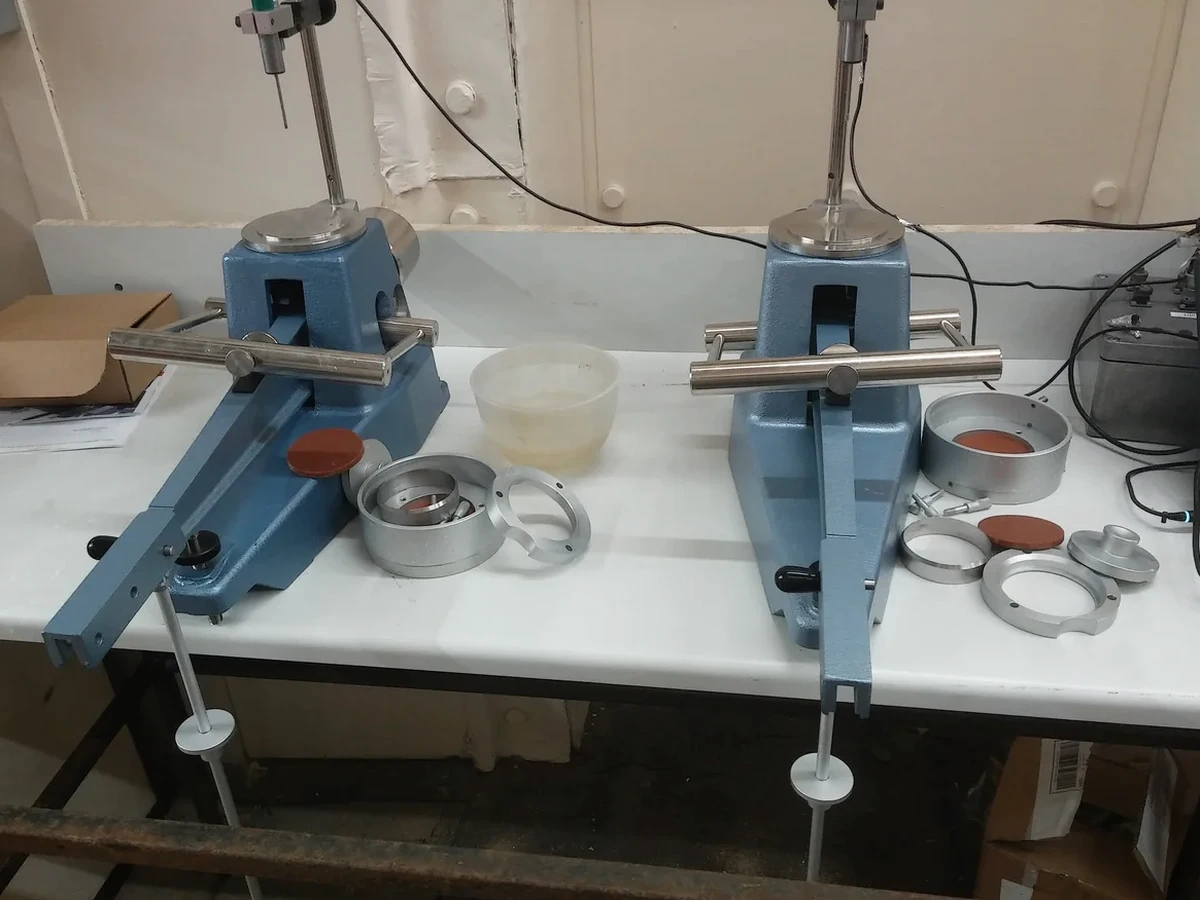 Límites de Atterberg en Suelos Salinos de Iquique